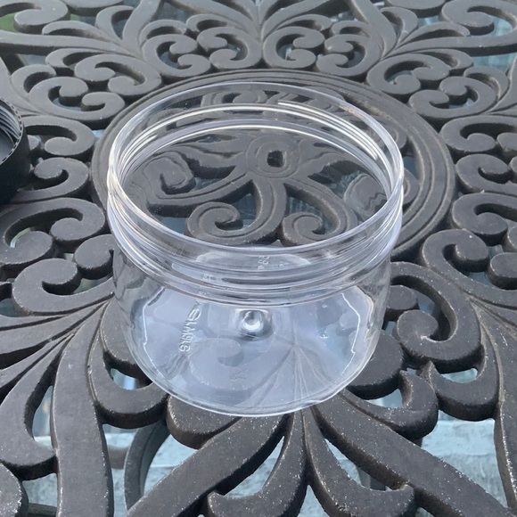 Tupperware Clear Storage Container with Black Lid/ Contenant avec cuillère - Picture 5 of 9